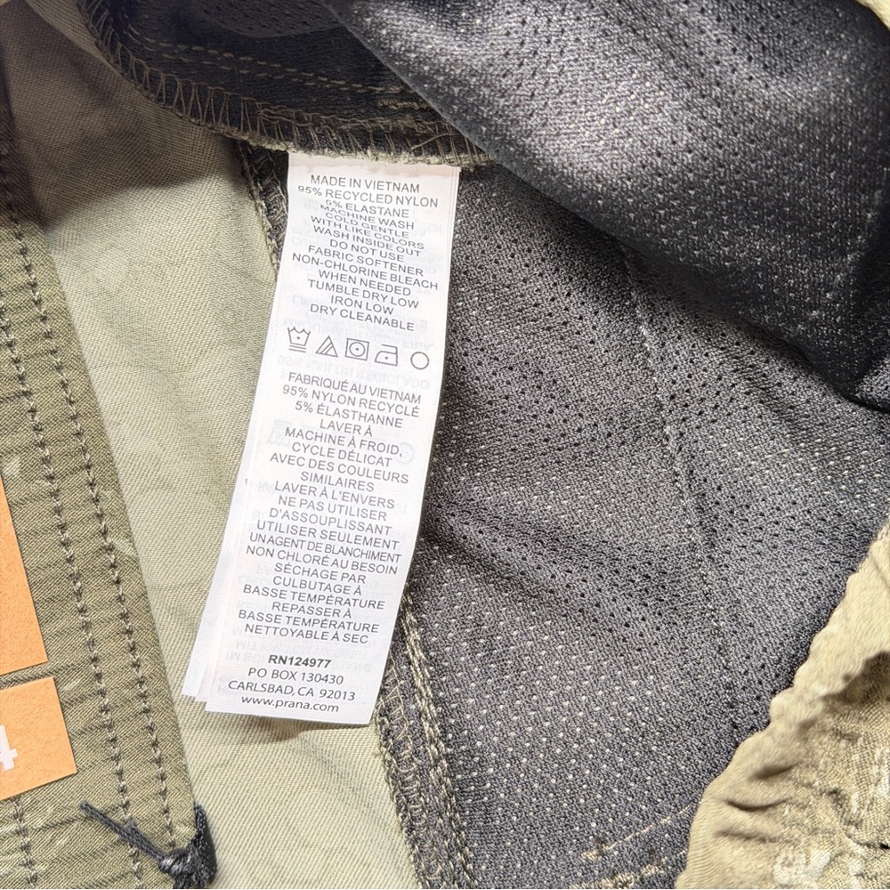 Prana Halle E-Waist Shorts WMNS Size 4, 3" Inseam Green Camo Outdoors Hiking NEW - Picture 7 of 7